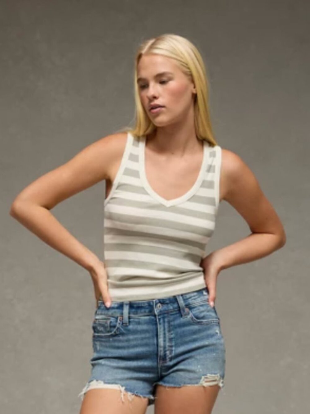 American Eagle V-Neck Cropped Tank
